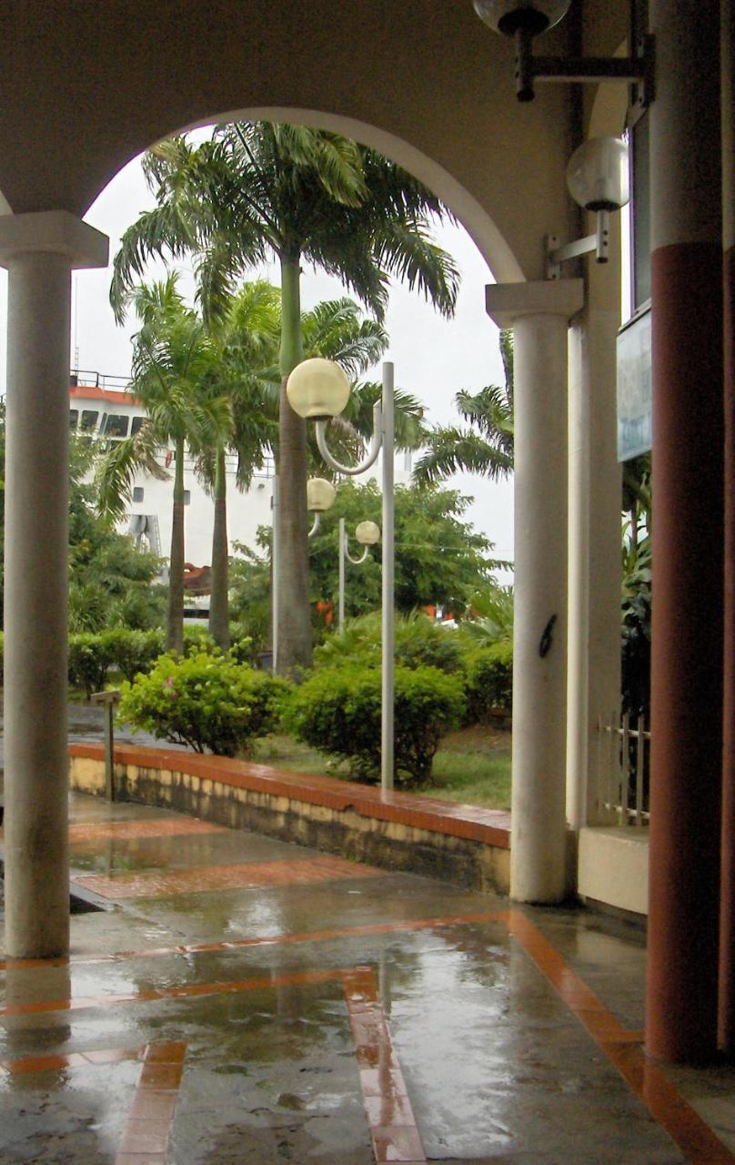 Hotel Saint John Perse Pointe-à-Pitre Esterno foto